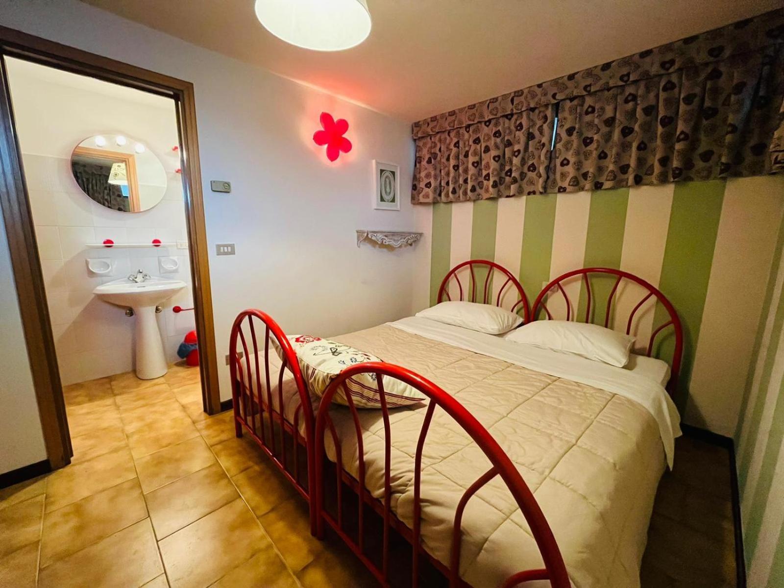 San Luigi - Rooms & Apartments Campodolcino Szoba fotó